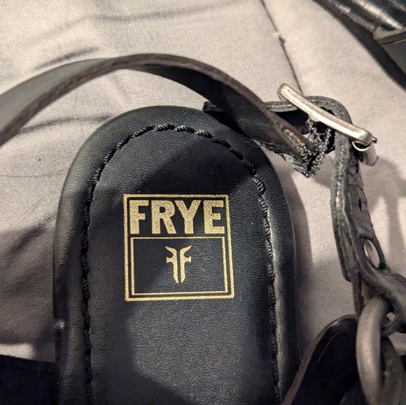 SOLD Frye Black Leather Harness Flat Sandals sz 10 - Picture 6 of 9